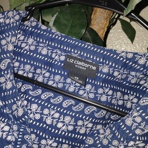 Liz Claiborne Woman Navy Blue Floral Paisley Print Top